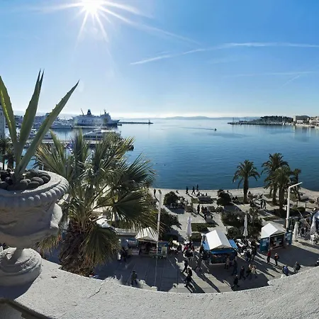 Hotel Riva And Diocletian *